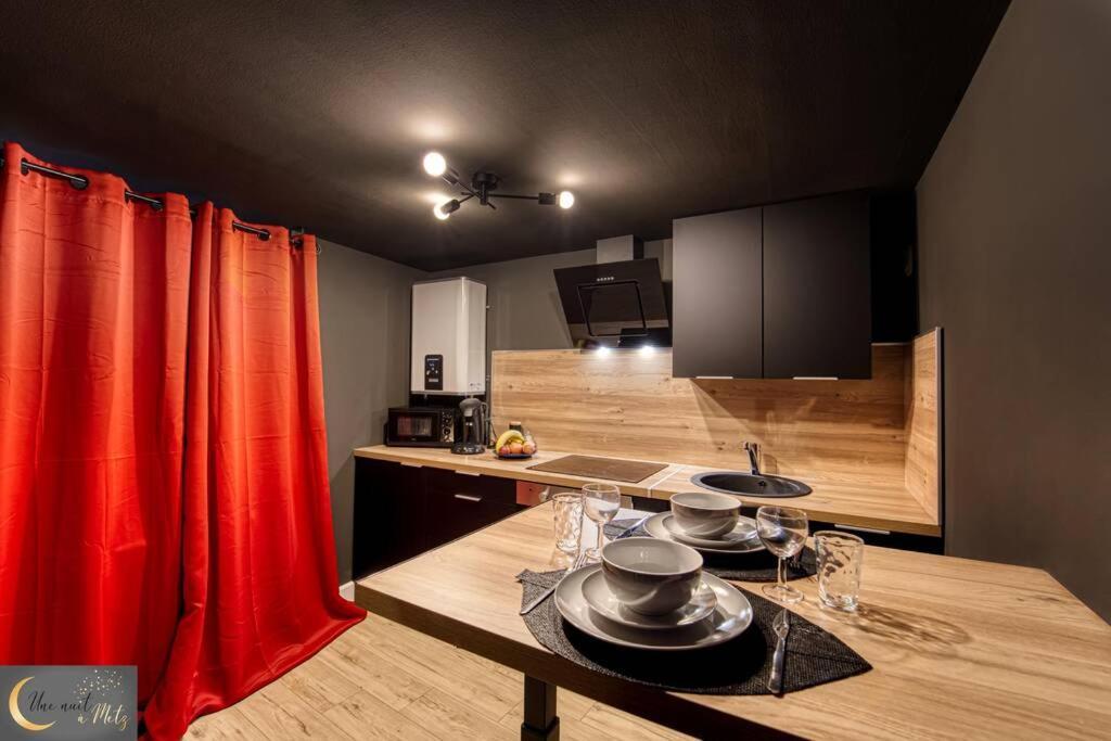 La Chambre Noire Au Coeur De 梅斯 外观 照片